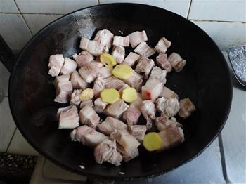 笋菇烧肉的做法步骤3