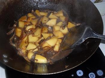 干鱼炖土豆的做法图解7