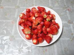 自制草莓果酱的做法步骤2