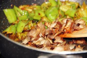 青椒回锅肉的做法步骤10