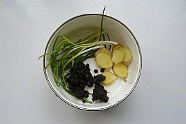 豆豉海鳗蒸豆腐的做法图解4