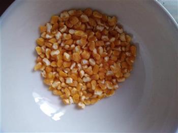 玉米红豆汤的做法步骤4