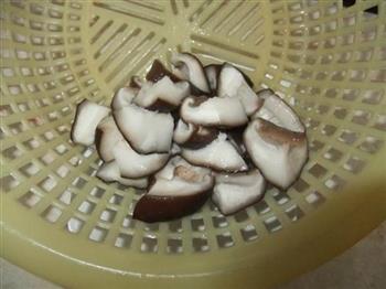 香菇烧豆腐的做法步骤3