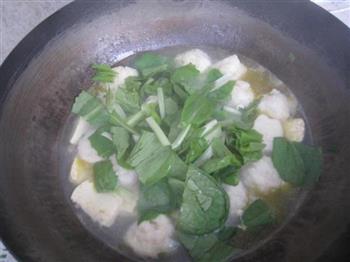 小白菜豆腐鱼丸汤的做法步骤9