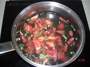 螺旋藻番茄鸡蛋汤的做法步骤2