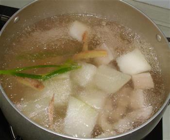 肋条肉冬瓜汤的做法步骤4
