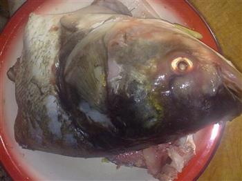 阿瓦山剁椒鱼头的做法图解2