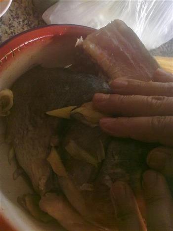 阿瓦山剁椒鱼头的做法步骤4