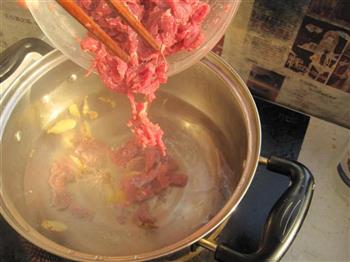 滑嫩牛肉汤的做法步骤6