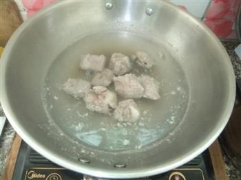 萝卜香菇排骨汤的做法步骤4