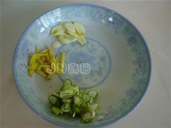 银芽青椒炒豆干的做法步骤5