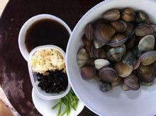 豆豉炒花蛤的做法步骤1