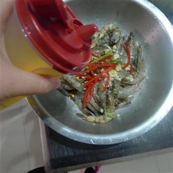蒜蓉蒸虾的做法步骤6
