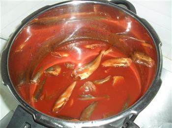 番茄沙丁鱼的做法步骤2