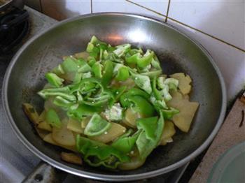 青椒肉片炒土豆的做法步骤9