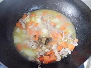 咖喱土豆鸡肉饭的做法图解6