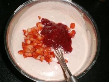 草莓冰淇淋的做法步骤10