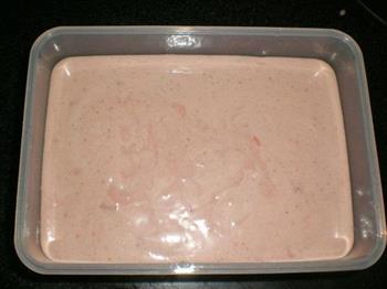 草莓冰淇淋的做法步骤11
