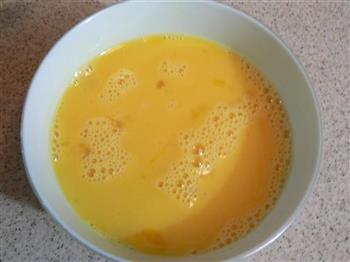 西红柿黄瓜炒鸡蛋的做法步骤2