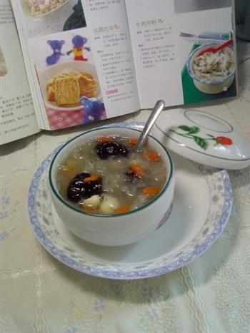 银耳红枣枸杞汤的做法步骤6