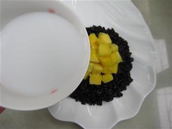 椰汁芒果紫米饭的做法图解6