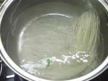培根杂疏炒米粉的做法步骤4