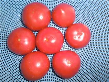 番茄鸡蛋青菜拌面的做法步骤1