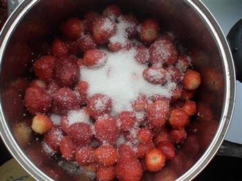 大果粒草莓酱的做法图解5
