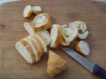 水果面包布丁的做法步骤1