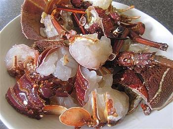 姜葱炒澳洲龙虾的做法步骤1