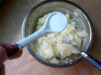 奶香土豆丸子的做法步骤5