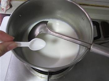 牛奶鸡蛋醪糟的做法步骤3