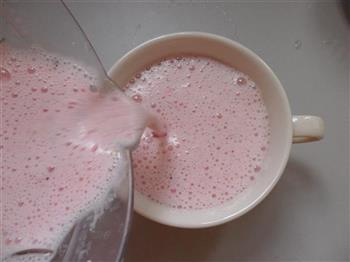 火龙果草莓奶昔的做法步骤6