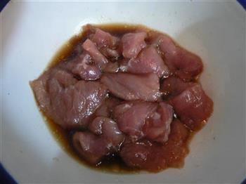 豆角洋葱炒肉的做法步骤3