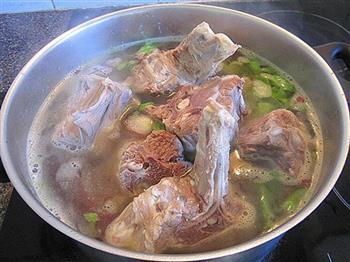 迷迭香杂菜羊骨汤的做法步骤8