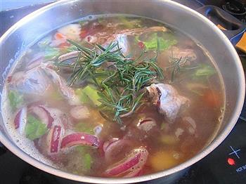 迷迭香杂菜羊骨汤的做法步骤9
