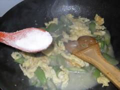 丝瓜炒蛋的做法步骤6