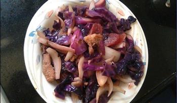 紫包菜洋葱炒腊肠的做法图解9