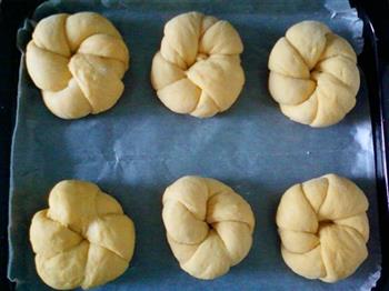 南瓜花环面包的做法步骤9