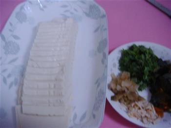 冷拌皮蛋豆腐的做法步骤2