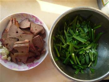 韭菜炒羊肝的做法步骤1