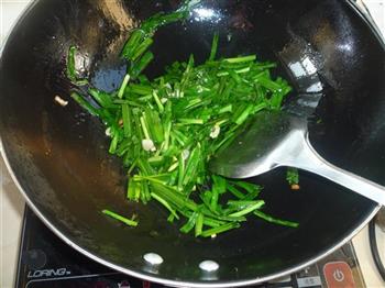 韭菜炒羊肝的做法步骤3