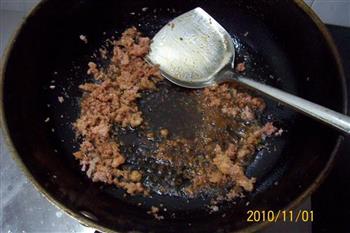 泡椒肉糜炒凉粉的做法步骤2