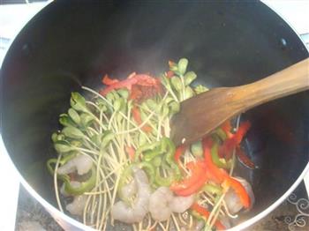 泡菜方便面锅的做法步骤3