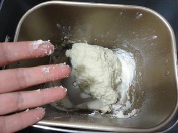 牛奶面包的做法步骤2