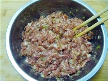 韭菜猪肉锅贴的做法图解3