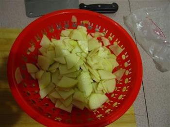 土豆片炒油菜的做法图解1