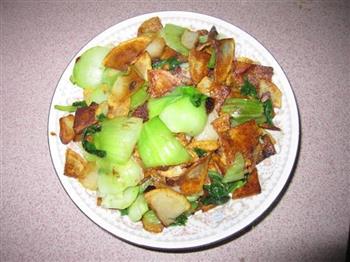 土豆片炒油菜的做法步骤3