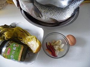 酸菜鱼的做法步骤1
