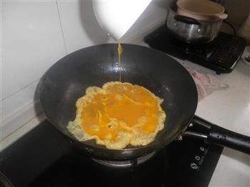 青椒炒鸡蛋的做法步骤3